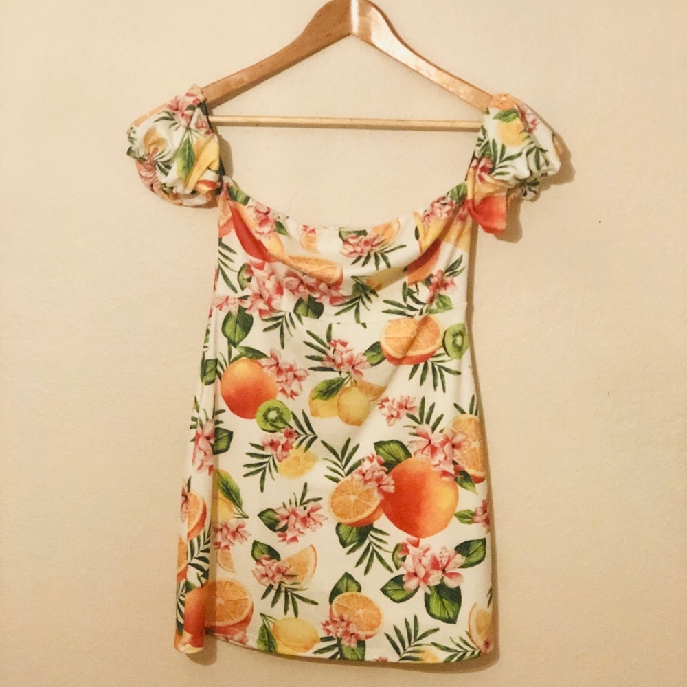 DRESS